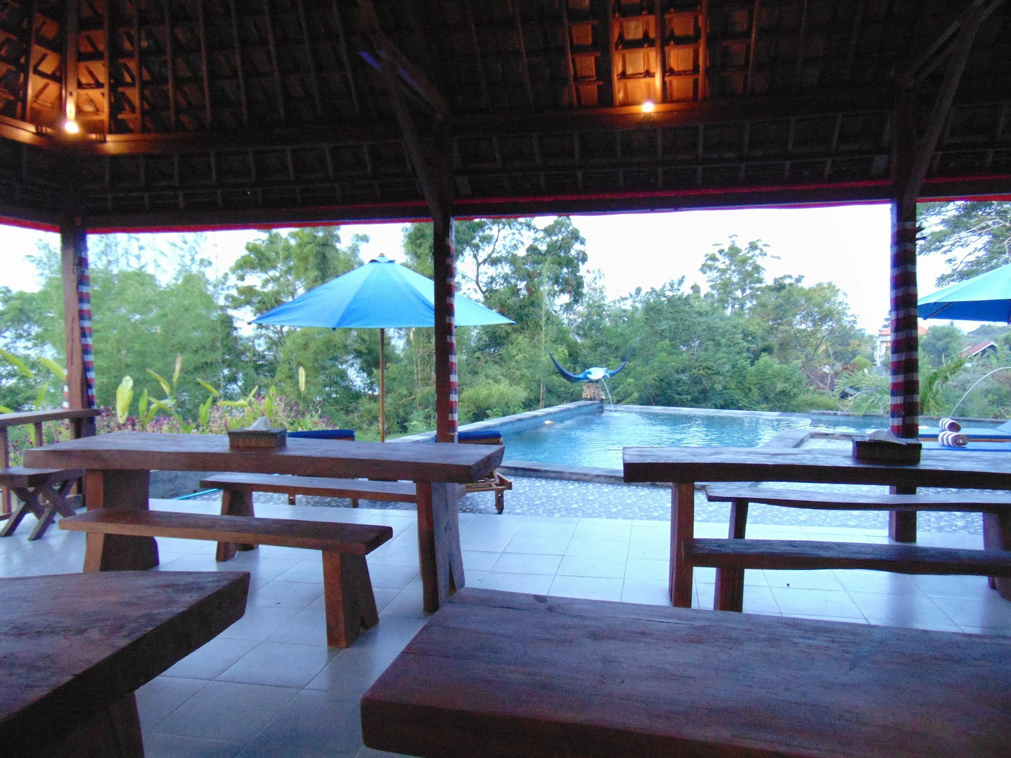 Starfish Lembongan Hotell Exteriör bild